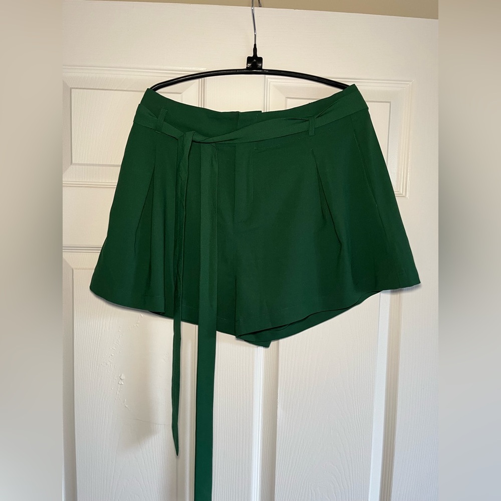 LAWLESS High Waist Green Women's Shorts